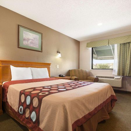 Super 8 Baton Rouge/I-12 Motel Bagian luar foto