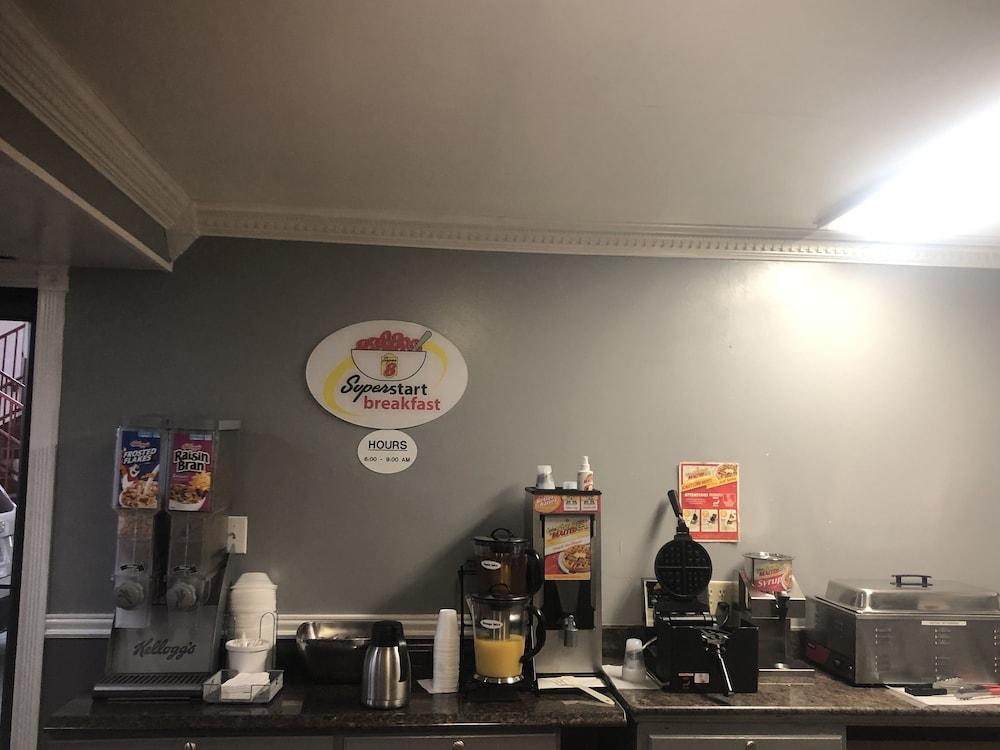 Super 8 Baton Rouge/I-12 Motel Bagian luar foto